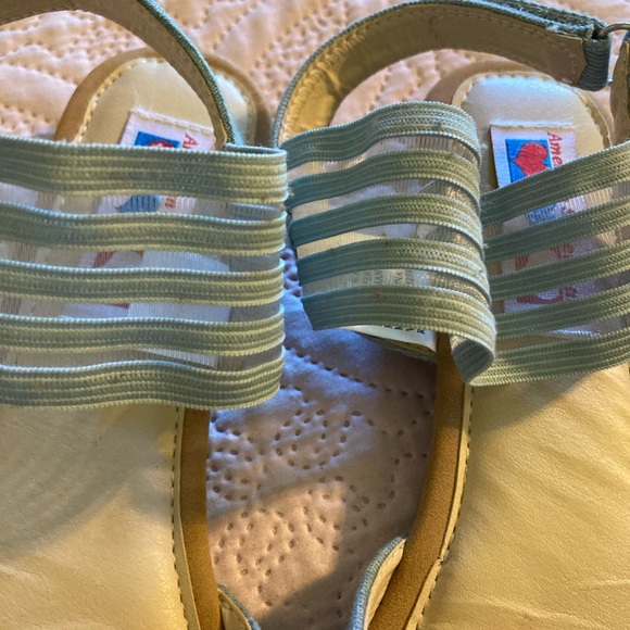 Shoes - Picture 6 of 10